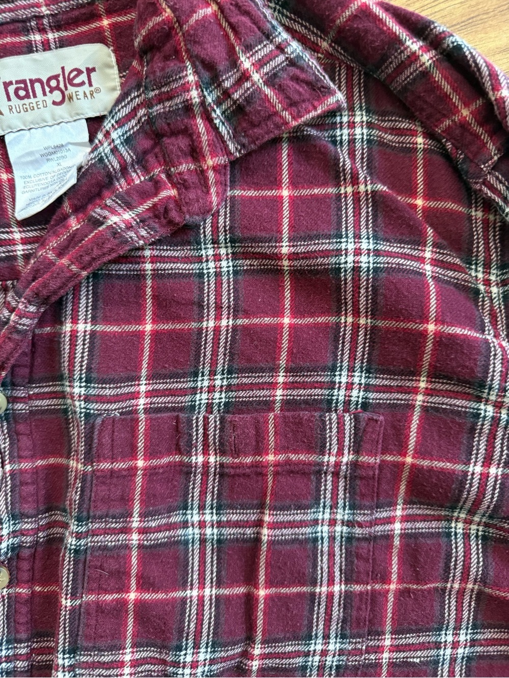 Wrangler Men's Red Plaid Long-Sleeve Button-Down Shirt - Picture 4 of 13